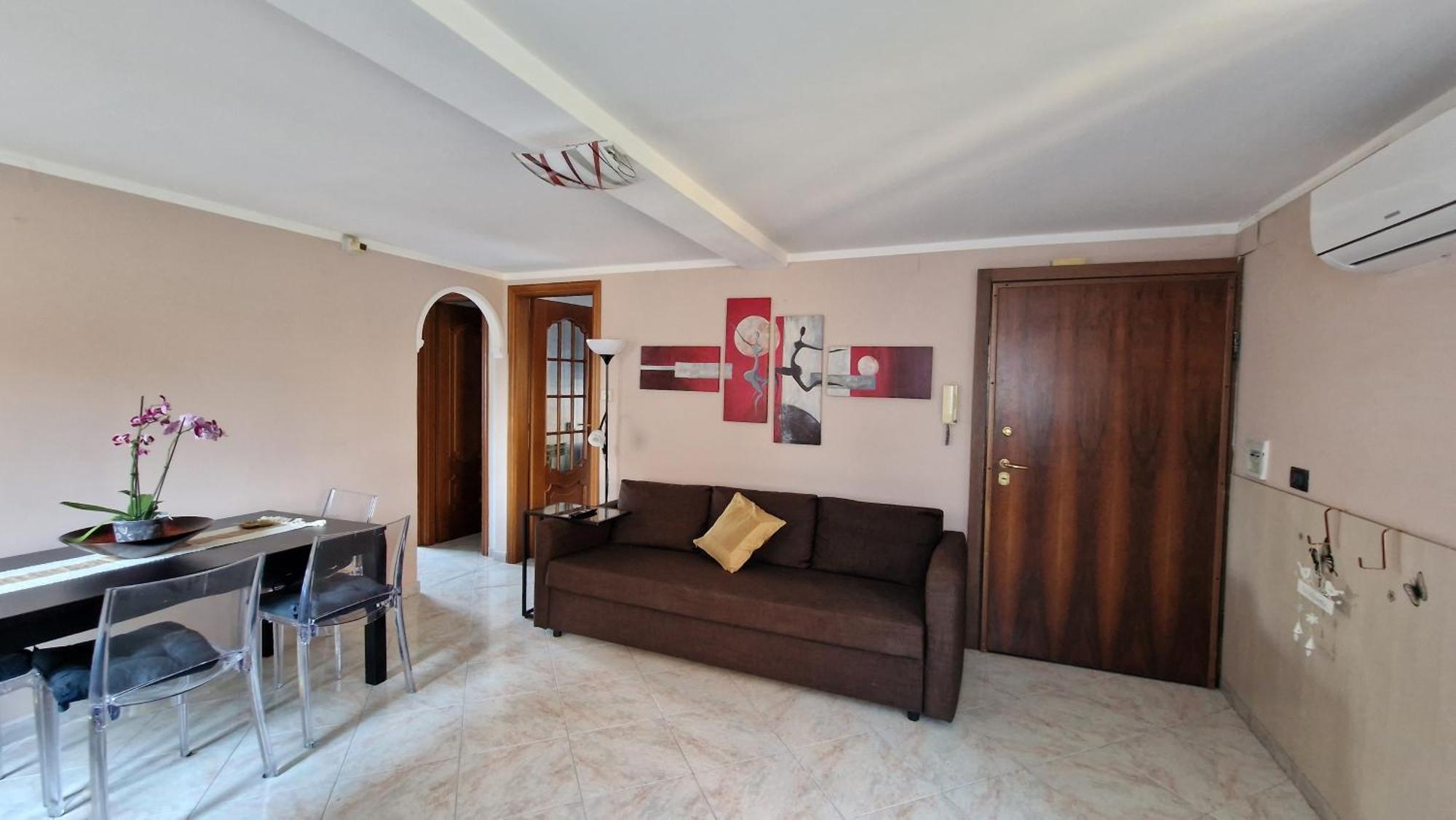 Puffy House Apartment
