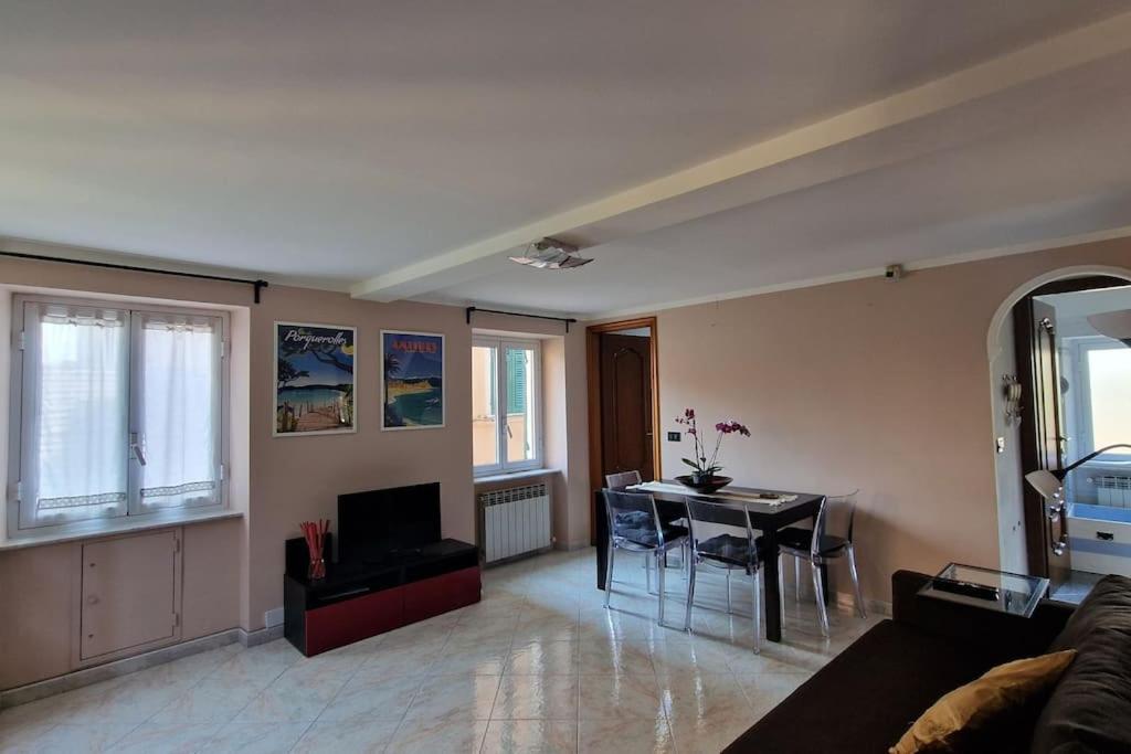 Puffy House Apartment *